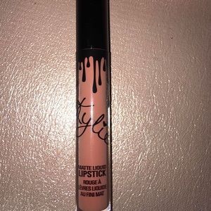 Kylie cosmetics matte liquid lipstick